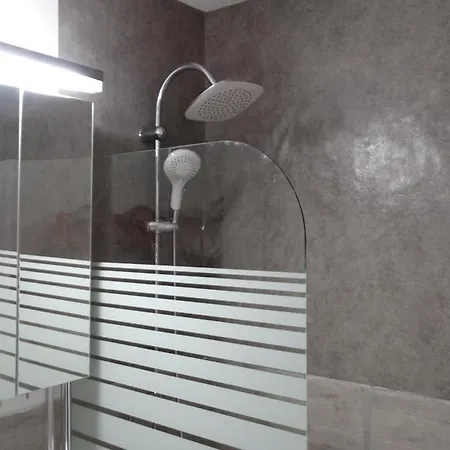 Apartment Studio 38 *